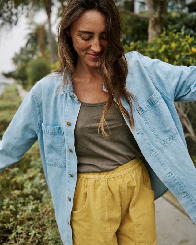 OK The Canyon Shacket - Women - worn Indigo